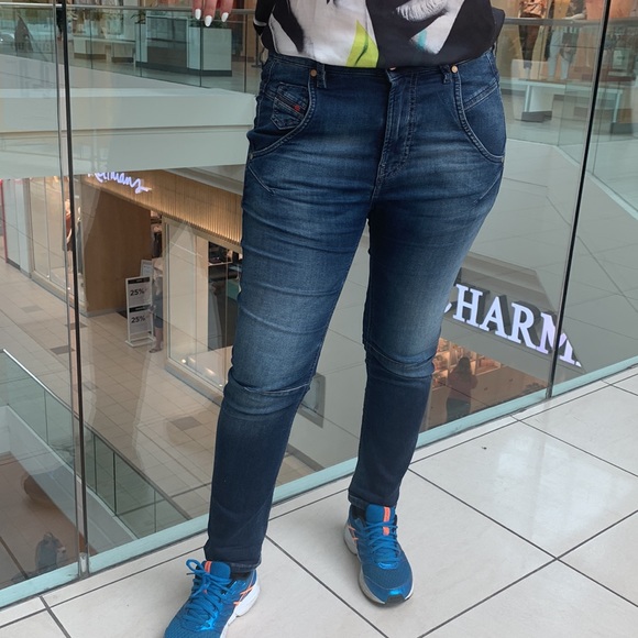 Diesel jeans blue boyfriend cut oversized high waist tight at the bottom part - Picture 9 of 12